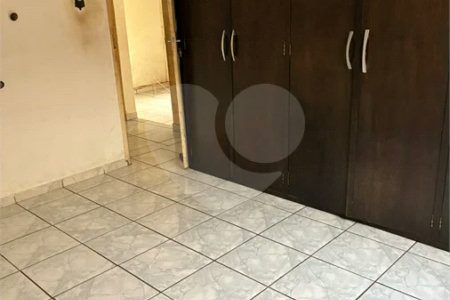 Casa Ampla e Versátil na Vila Marcelino — Excelente Espaço e Pronta para Ocupação Imediata!