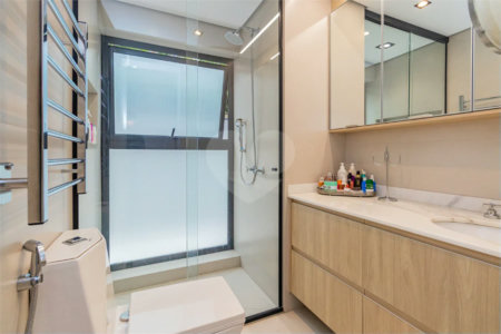 Apartamento 3 suítes 4 vagas 318m² a venda na Vila Sofia - São Paulo