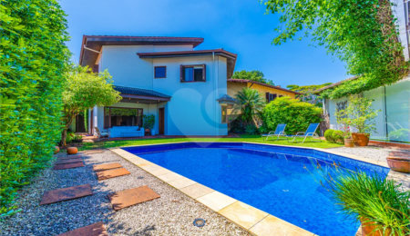 Casa à venda com 4 quartos, sendo 3 suítes,  em Interlagos, São Paulo, SP