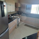 Casa Ampla com 5 Dormitórios, Piscina e Lazer Completo em Terreno de 1.260 m²