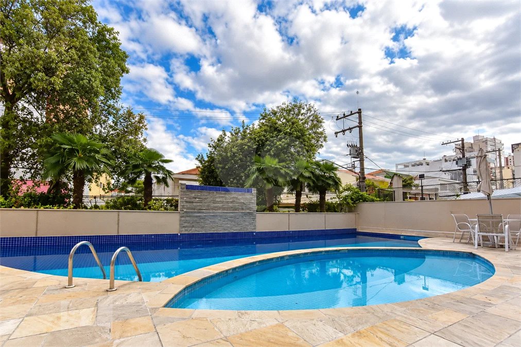 Cobertura de 260 m² em São Bernardo do Campo, com 4 dormitórios, 3 suítes, piscina privativa, espaço gourmet e vista livre. Viva esse privilégio! Agende sua visita e encante-se!