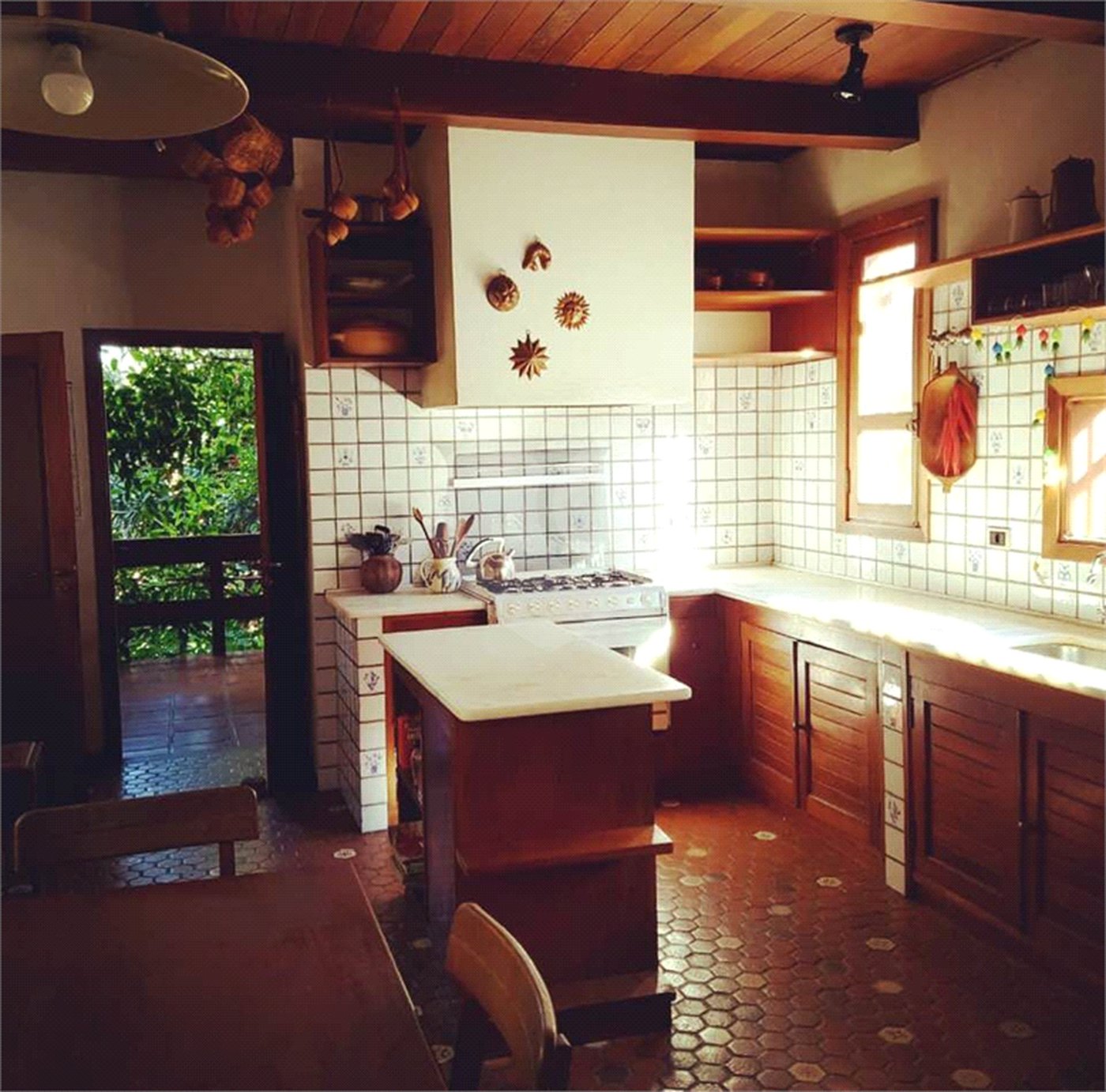Casa térrea com piscina para venda no Parque Santa Marta