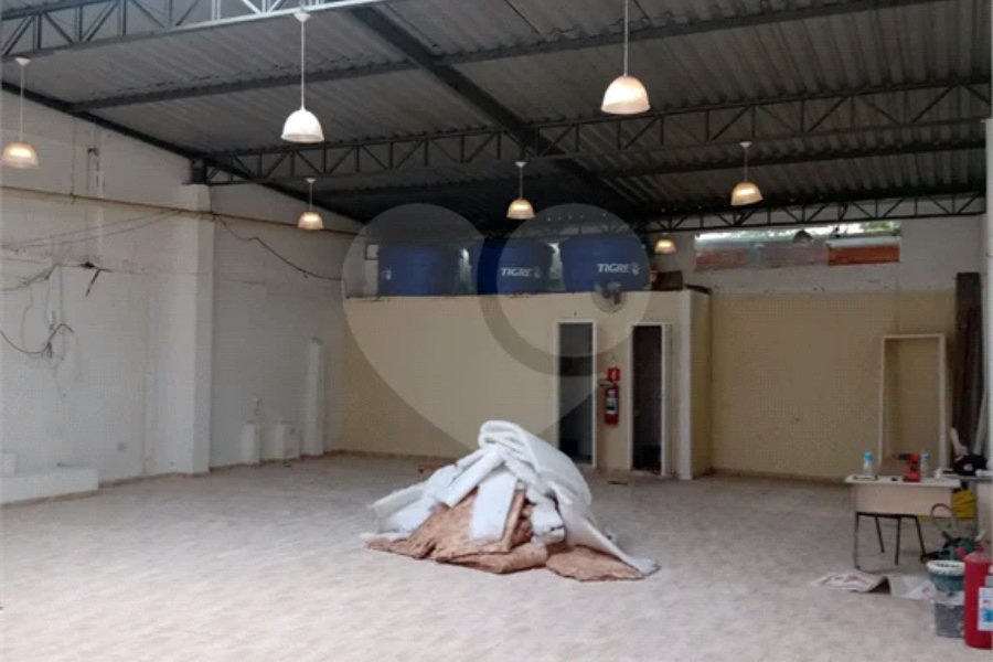 Galpão à venda para fins comercial com otima localização, venha conferir!!