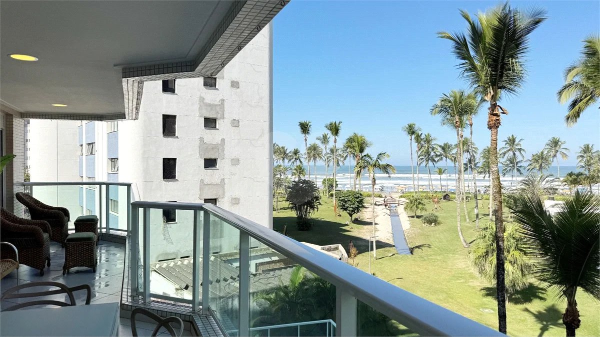 Apartamento à venda com 4 quartos, sendo 2 suítes, em Riviera de São Lourenço, Bertioga, SP