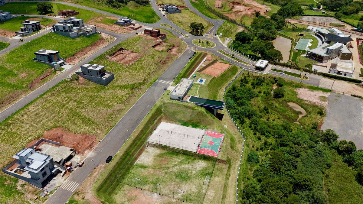 Casa térrea 3 dormitórios (3 suítes), espaço gourmet, piscina, 2 vagas garagem, condomínio fechado com ampla área lazer
