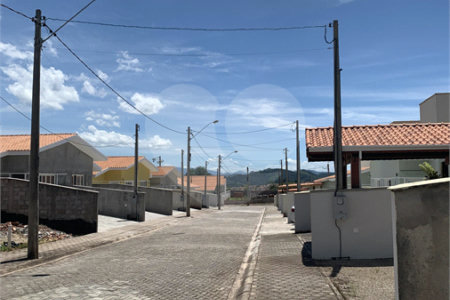 Casa 3 dormitórios - Condomínio MARF III - Bom Jesus dos Perdões