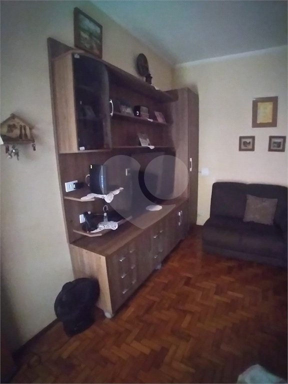 Casa + salão comercial na Vila Vista Alegre