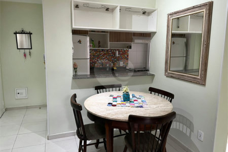Avenida Tiradentes apartamento no térreo