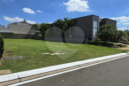 Maison Du parc- condominio de altissimo padrão - lote plano com 495,00 ms- R$ 1.920.000,00 - condominio - R$ 1.100,00 - iptu - R$ 800,00 - Área de lazer: Quadra de Tênis - Quadra Poliesportiva - campo de Futebol - Quadra de Squash - Academia - Playground - Sistema de Segurança 24hs com cerca elétri