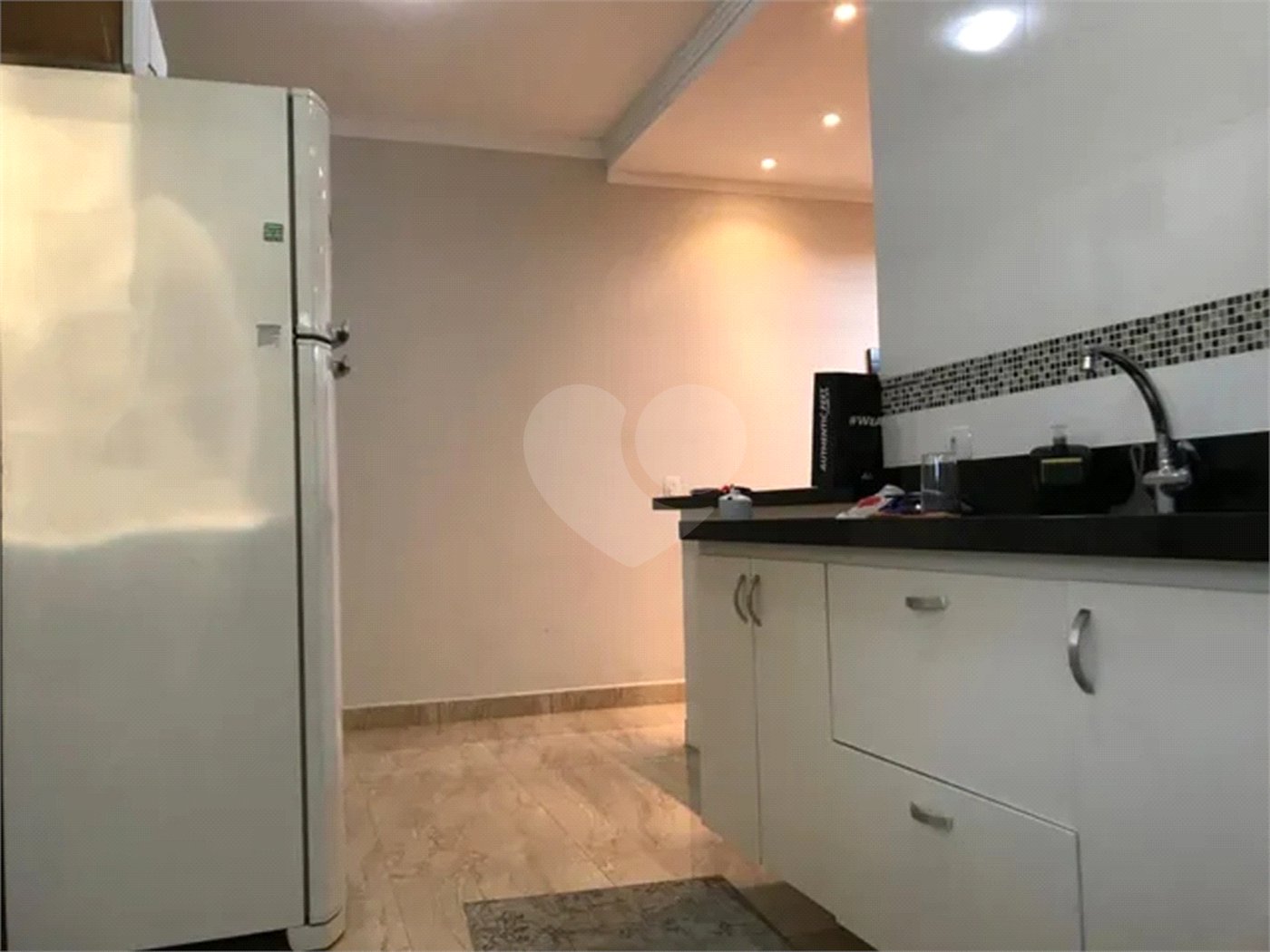 CASA A VENDA NO VILA BRANCA COM 3 DORMITORIOS, 2 BANHEIROS, 2 VAGAS, 175M², JACAREÍ/SP.