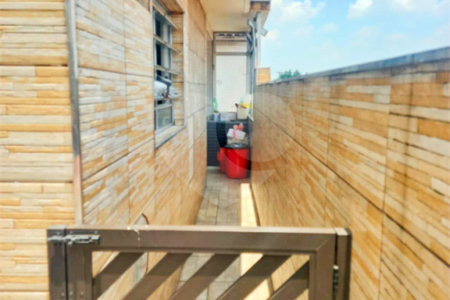 Casa terrea com 6 quartos, 2 vagas na Vila Brasilina