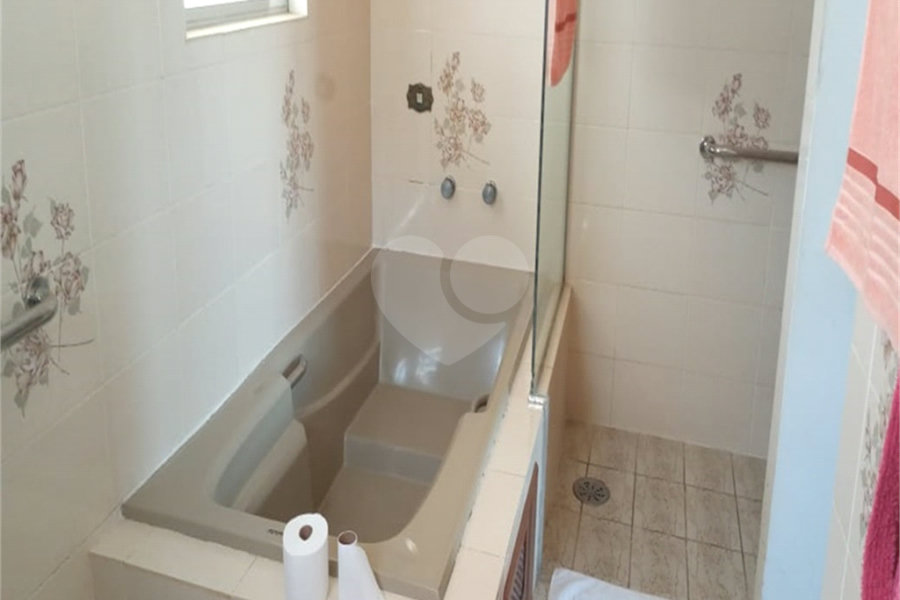 Bonita casa assobradada,no Bairro das Palmas do Tremembé, terreno com 14 X 50 e 350 área construída