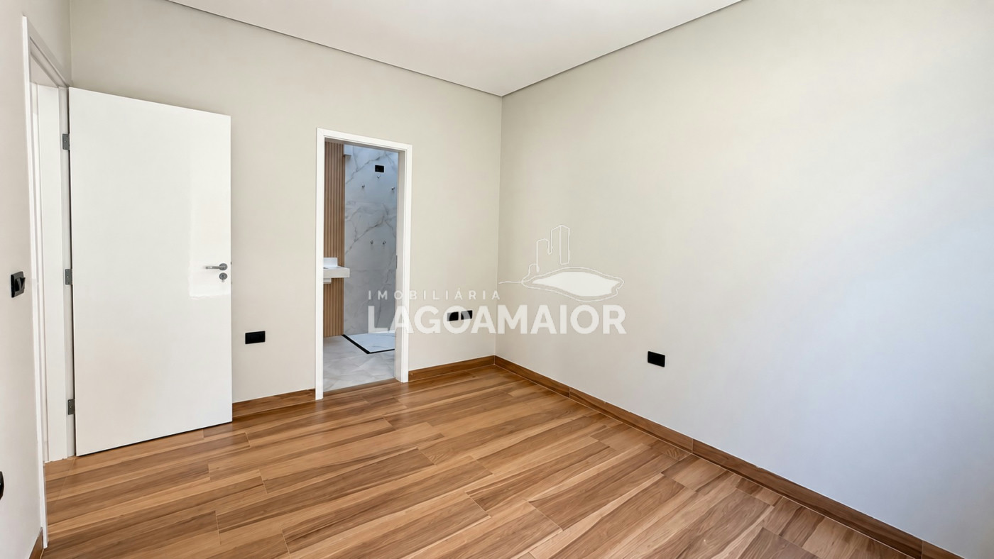 Casa à venda ou para alugar com 4 quartos, sendo 2 suítes, no Centro, Três Lagoas - MS