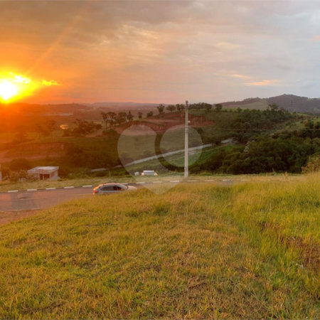 Terreno para venda com 368 metros quadrados em condomínio fechado Bom Jesus dos Perdoes SP.
