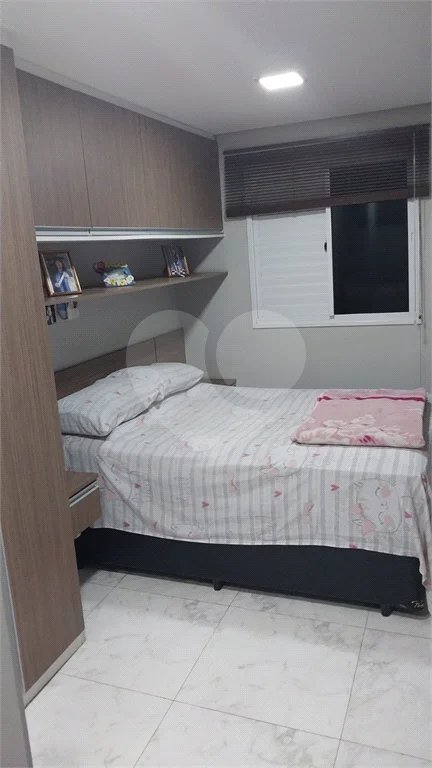 Apartamento de 2 quartos (1 suíte) à venda em Itaquera