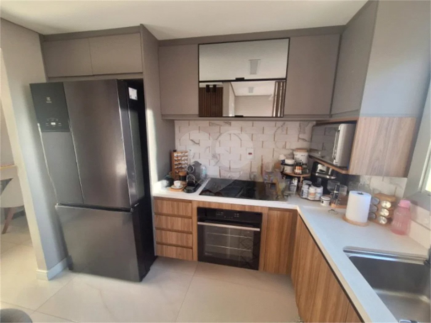 Apartamento totalmente mobiliado com 2 dormitórios, 1 vaga