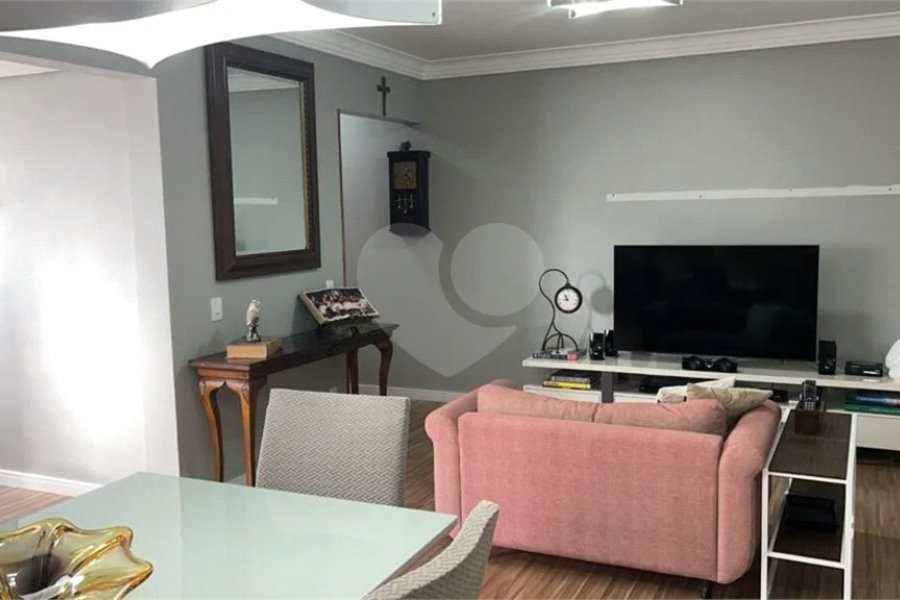 Apartamento à venda com 3 quartos, sendo 1 suíte, em Vila Regente Feijó, São Paulo, SP
