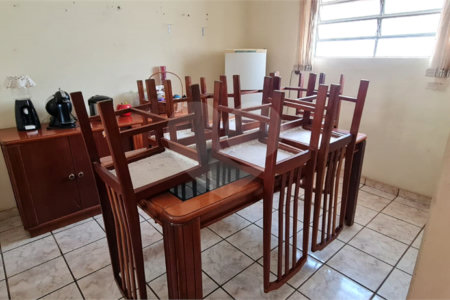 Casa térrea para venda em Araraquara.