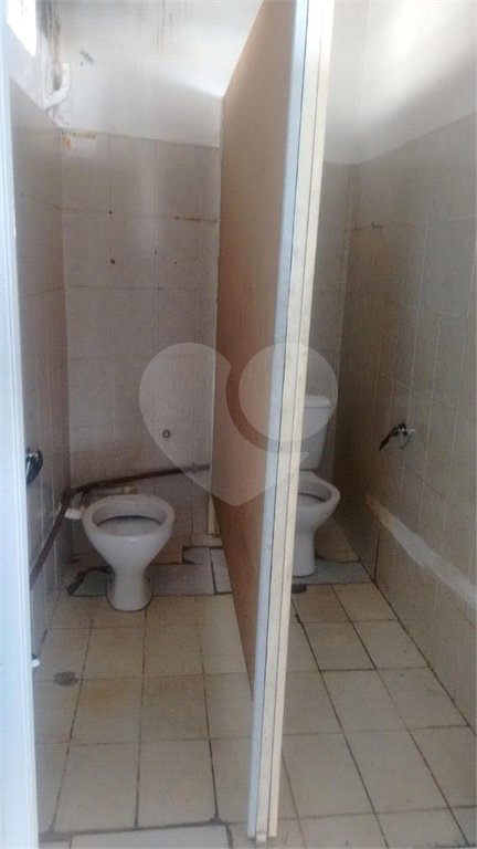 Casa térrea + Sala Comercial na Vila Prado.