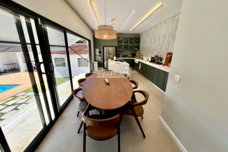 Casa Térrea à venda com 5 quartos, sendo 3 suítes, em Vila Esperia Ou Giglio, Atibaia, SP