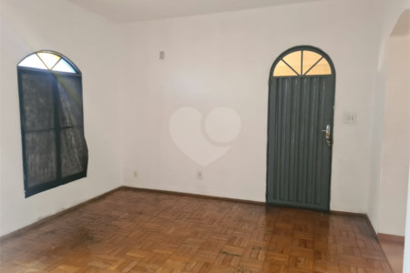 Casa térrea para venda.