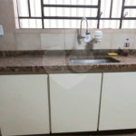 Sobrado amplo com 3 quartos, suíte e quintal para venda no Tremembé !!!
