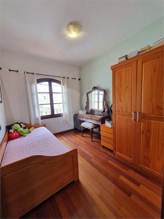 VENDA - Sobrado Jardim França: 135m² | 3 dormitórios (1 suíte) | 2 vagas | Churrasqueira