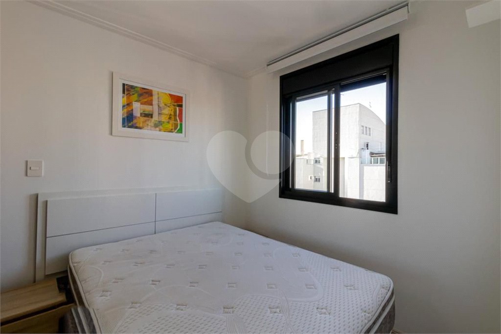 Apartamento de 33m² com 1 Quarto e 1 Vaga à Venda na Vila Mariana