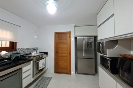 Sobrado à venda com 3 quartos, sendo 1 suíte, em Jardim Bonfiglioli, São Paulo - SP