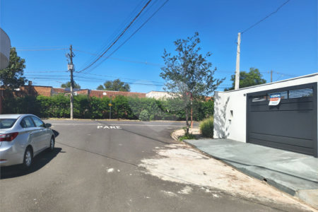 CASA A VENDA NO JD. FLAMBOYANT EM SÃO CARLOS