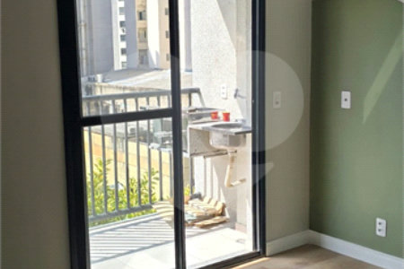 Studio Reformado com Varanda e Lazer Completo 33m2 Campos Elíseos Mobiliado