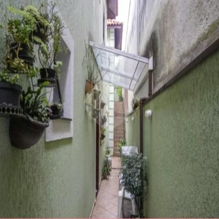 Casa com 150m² , 3 dormitórios , sendo 3 suítes , 4 vagas , à venda na Vila Formosa.