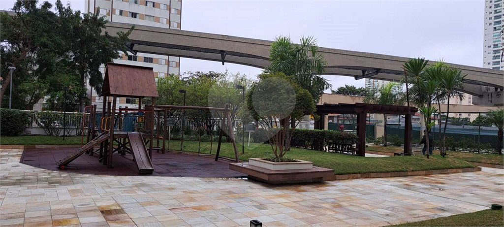 Apartamento à Venda no Campo Belo com 123m², 2 Suítes, Churrasqueira e 2 Vagas