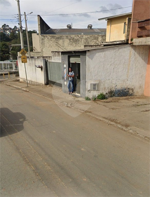 Excelente oportunidade de investimento Sobrado e Salão comercial 229,61m² no bairro Canjica, Terra Preta - Mairiporã/SP