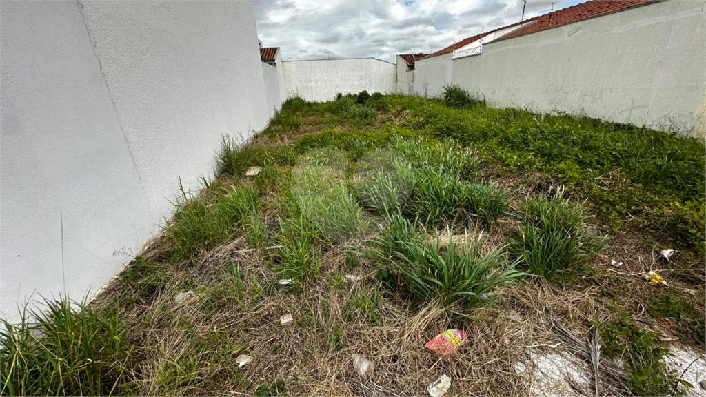 Terreno à venda em Jardim São João Batista, São Carlos - SP