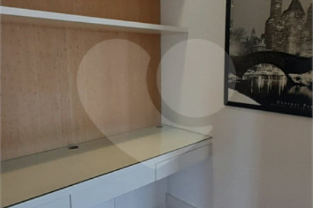Apartamento Alto Padrão de 176m² na Aclimação — São Paulo/SP