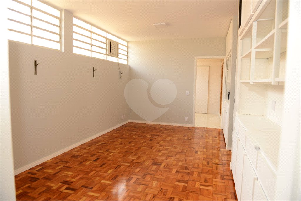 Casa térrea em Araraquara/SP.