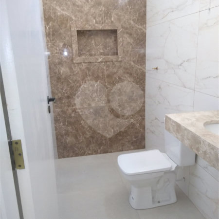 Casa Térrea com 3 dormitórios, sendo 1 suíte.