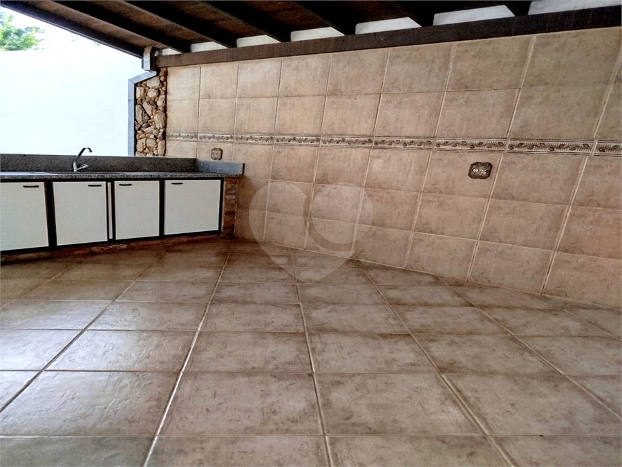 Sobrado à venda em Araras – Santa Olivia II 3 dormitórios 1 suíte