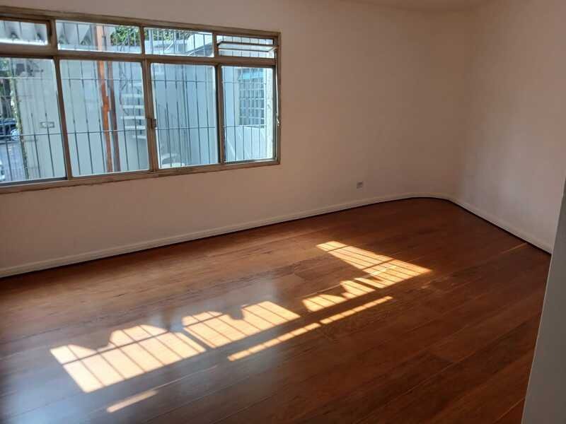 Sobrado à venda com 3 quartos, sendo 1 suíte, em Jaguaré, São Paulo - SP