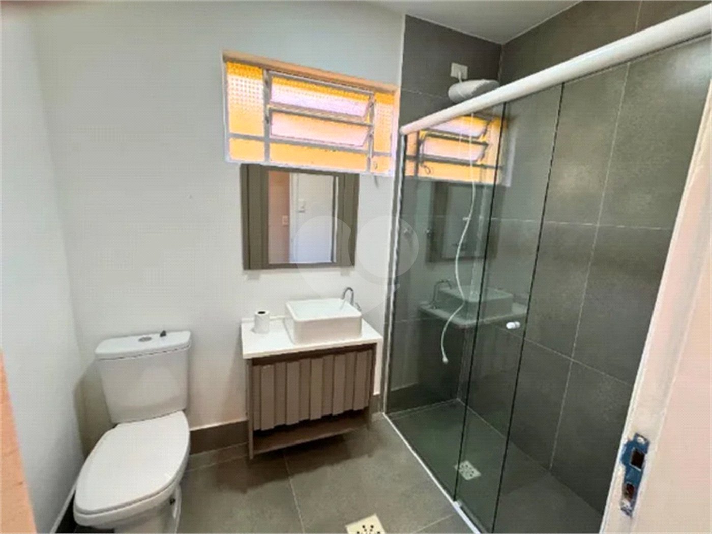 Excelente oportunidade para investidores: três casas locadas, renda mensal imediata e localização estratégica na Saúde!!