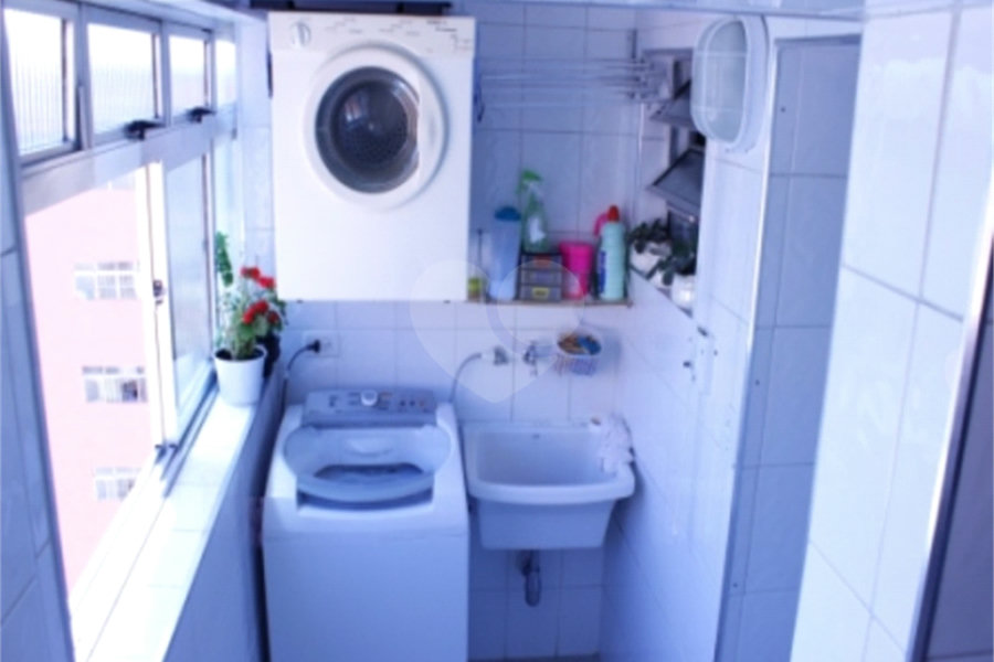 Apartamento 03 Dorm 02 Banheiros 01 Vaga na Saúde para Venda.