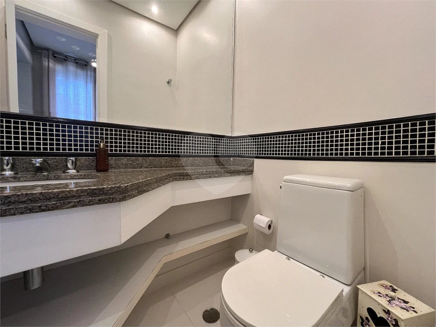 Apartamento à venda com 3 quartos, sendo 1 suíte, em Riviera de São Lourenço, Bertioga, SP