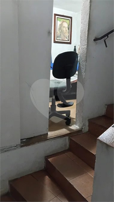 IMÓVEL COM SOBRADO + OUTRA CASA NO TERRENO, ÓTIMA PARA RENDA OU FAMÍLIA GRANDE