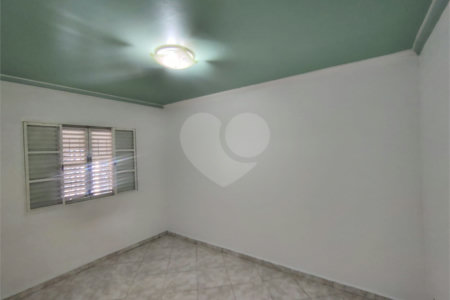 Casa ampla com 3 Quartos e 1 Suíte