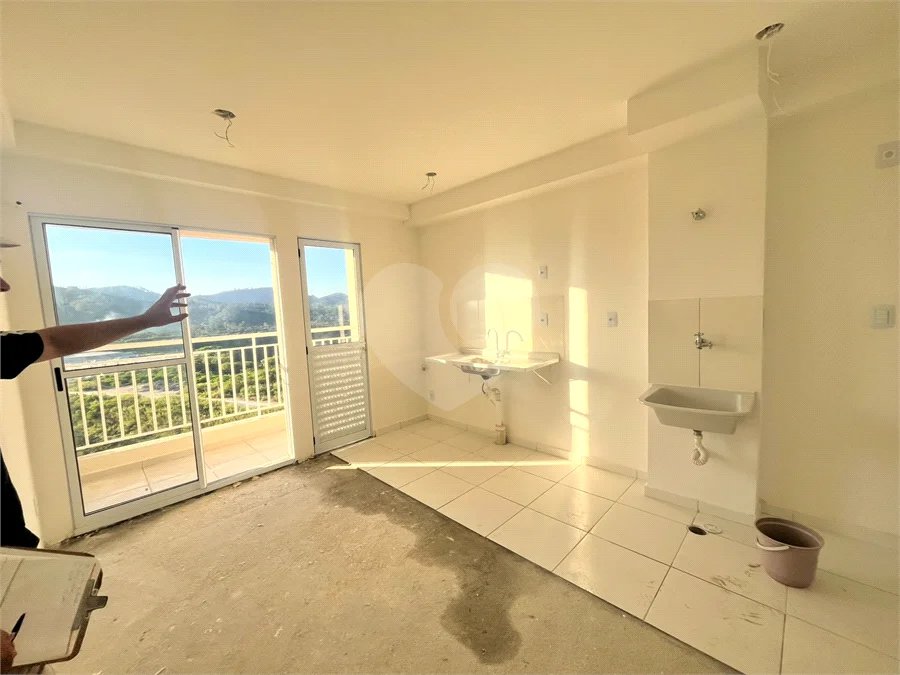 APARTAMENTO À VENDA 45m² 2 quartos -CONDOMÍNIO PARADISE VILLAGE EM BRAZ CUBAS