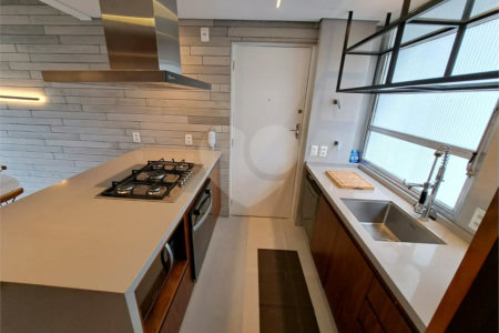 Apartamento mobiliado de 85 m² no Itaim Bibi | 3 dormitórios, 1 suíte e 1 vaga
