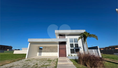 Casa à venda com 3 quartos, sendo 1 suíte,  em Ogiva, Cabo Frio, RJ