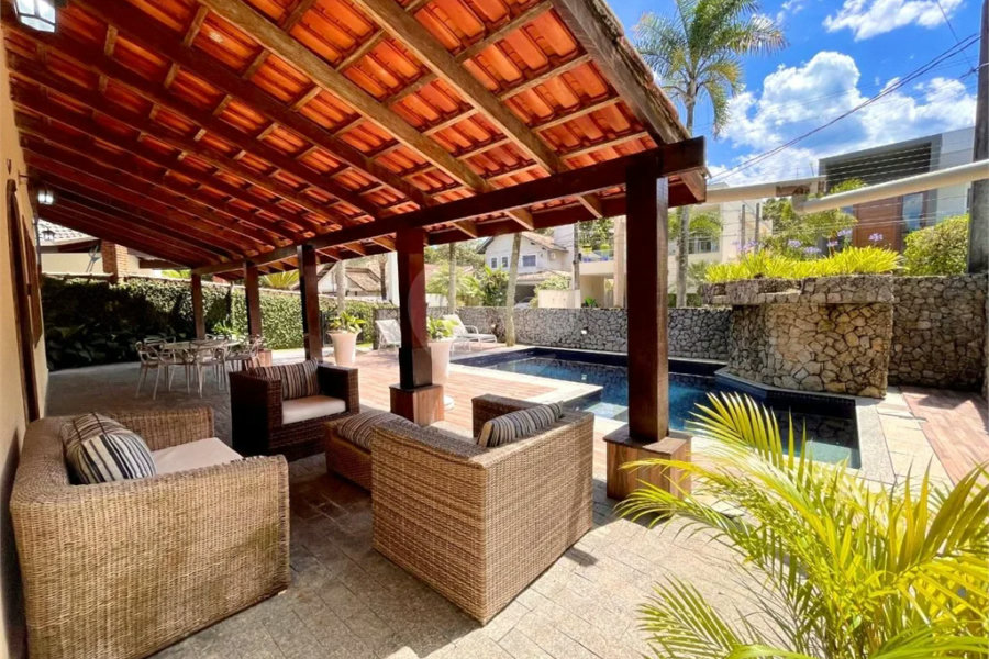 Casa à venda com 5 quartos, sendo 4 suítes, em Riviera de São Lourenço, Bertioga, SP