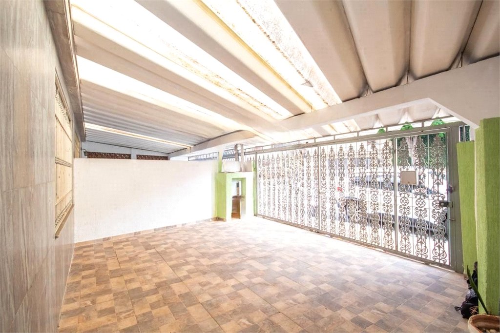 Casa à venda com 206m², 3 quartos e 2 vagas